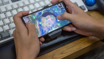 手机游戏时无法充电，真的是手机的锅吗？